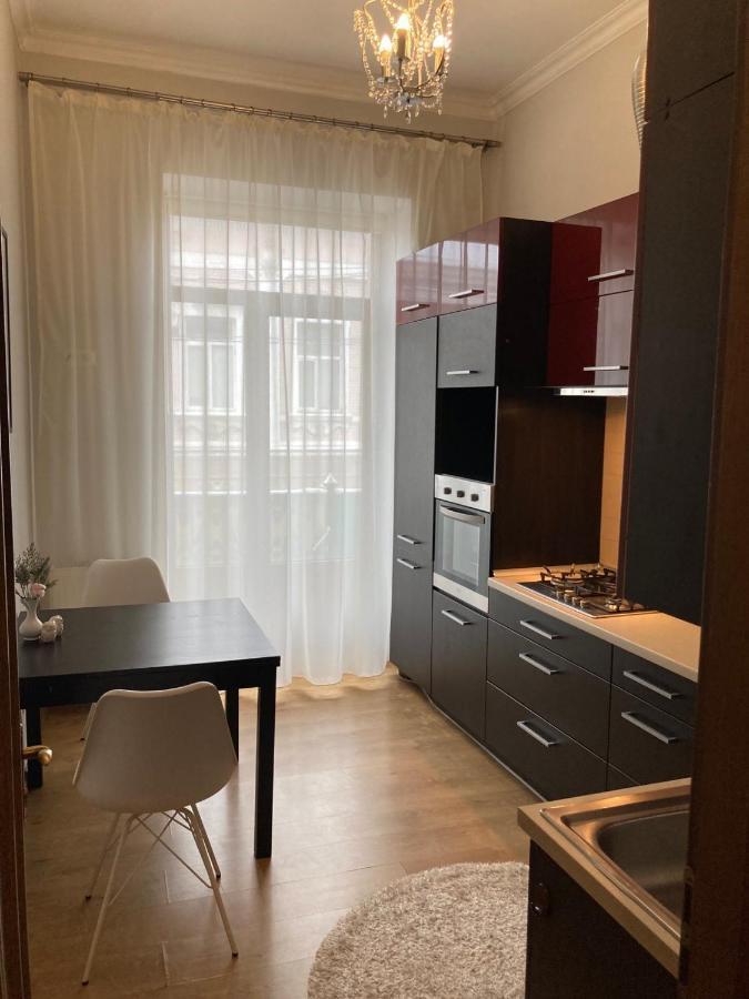Квартира В Центрі Тернополя Ternopil Extérieur photo